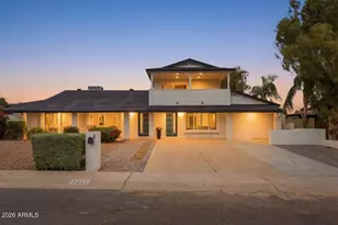 2218 E Sunnyside Dr, Phoenix, AZ 85028 - Photo 1