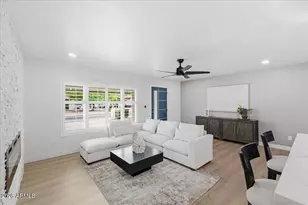 2218 E Sunnyside Dr, Phoenix, AZ 85028 - Photo 35