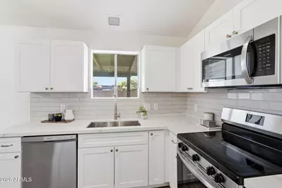 126 N Cottonwood Street, Chandler, AZ 85225 - Photo 15
