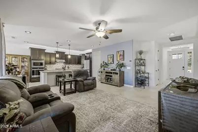 18406 W Highland Avenue, Goodyear, AZ 85395 - Photo 7
