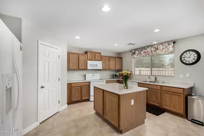 18903 N Shelby Drive, Maricopa, AZ 85138 - Photo 17