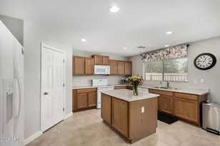 18903 N Shelby Dr, Maricopa, AZ 85138 - Photo 17