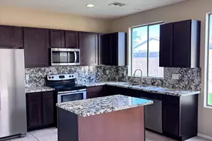 2720 E Hulet Dr, Chandler, AZ 85225 - Photo 5