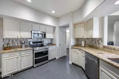 1747 E Northern Avenue #117, Phoenix, AZ 85020 - Photo 7