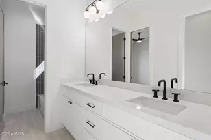 4206 E Whitton Ave, Phoenix, AZ 85018 - Photo 33