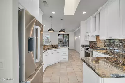 15776 W Silver Breeze Drive, Surprise, AZ 85374 - Photo 5