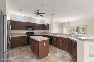 17850 N Navarro Ct, Surprise, AZ 85374 - Photo 7