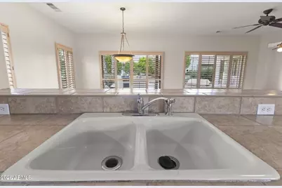 17850 N Navarro Court, Surprise, AZ 85374 - Photo 11