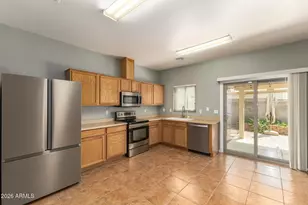 7011 W Mercer Ln, Peoria, AZ 85345 - Photo 7