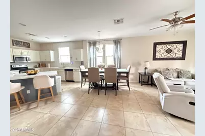 3113 W Dunbar Drive, Phoenix, AZ 85041 - Photo 9