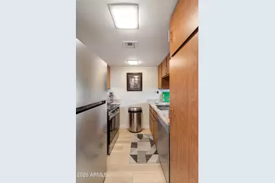 3033 E Devonshire Avenue #2009, Phoenix, AZ 85016 - Photo 9