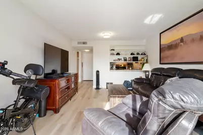 3033 E Devonshire Avenue #2009, Phoenix, AZ 85016 - Photo 3