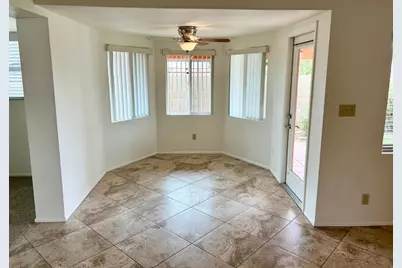 2601 E Cinnabar Avenue, Phoenix, AZ 85028 - Photo 9