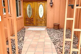 2601 E Cinnabar Ave, Phoenix, AZ 85028 - Photo 3