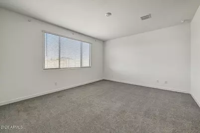 1642 W Monte Way, Phoenix, AZ 85041 - Photo 9