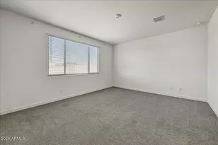 1642 W Monte Way, Phoenix, AZ 85041 - Photo 9