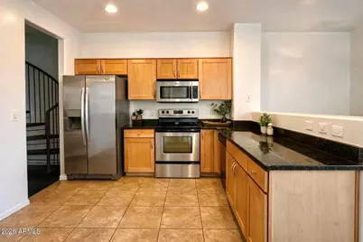 2264 E Huntington Drive, Phoenix, AZ 85040 - Photo 1