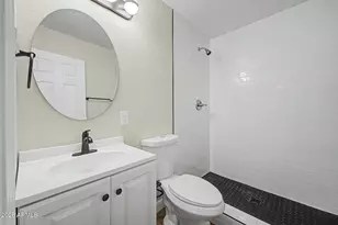 5702 N 22nd Dr, Phoenix, AZ 85015 - Photo 15