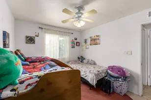 2347 W Poinsettia Dr N, Phoenix, AZ 85029 - Photo 17