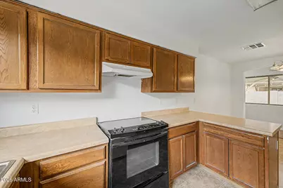 134 W Desert Lane, Phoenix, AZ 85041 - Photo 13