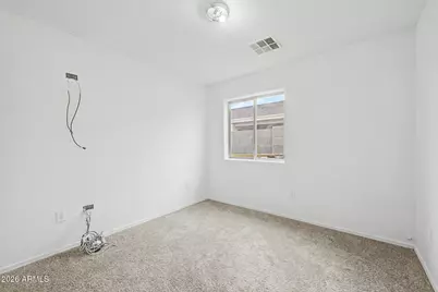 134 W Desert Lane, Phoenix, AZ 85041 - Photo 19