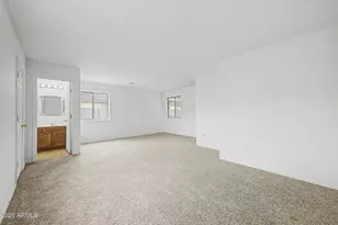 134 W Desert Ln, Phoenix, AZ 85041 - Photo 15