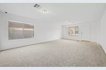 134 W Desert Lane, Phoenix, AZ 85041 - Photo 5