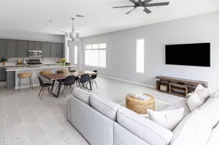 25304 N 19th Ln, Phoenix, AZ 85085 - Photo 9