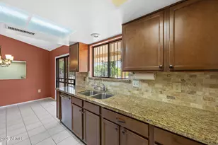 21007 N Sunglow Dr, Sun City West, AZ 85375 - Photo 13