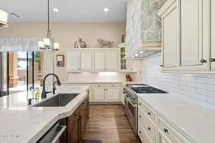 2471 E Robin Ct, Gilbert, AZ 85296 - Photo 11