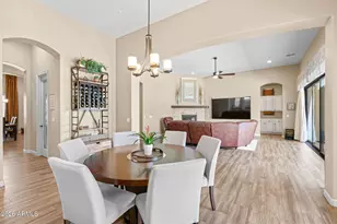 2471 E Robin Ct, Gilbert, AZ 85296 - Photo 17