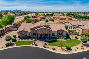 2471 E Robin Ct, Gilbert, AZ 85296 - Photo 3