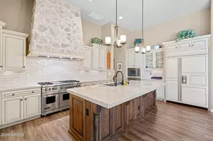 2471 E Robin Ct, Gilbert, AZ 85296 - Photo 9