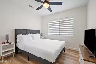 3911 N 13th Wy, Phoenix, AZ 85014 - Photo 11