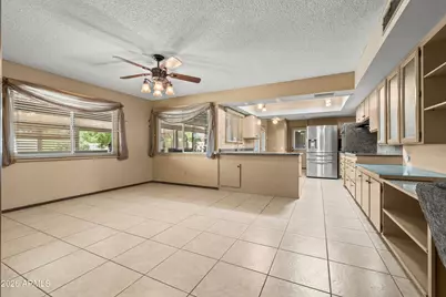 12222 N Mission Drive N, Sun City, AZ 85351 - Photo 15