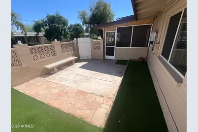 10013 W Lakeview Circle N, Sun City, AZ 85351 - Photo 11