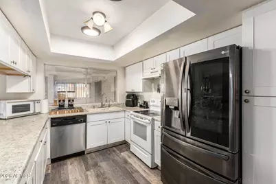 10604 N 50th Avenue, Glendale, AZ 85304 - Photo 13