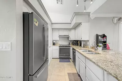 3128 W Flynn Lane, Phoenix, AZ 85017 - Photo 11