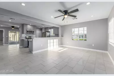 2001 N Laurel Avenue, Phoenix, AZ 85007 - Photo 7