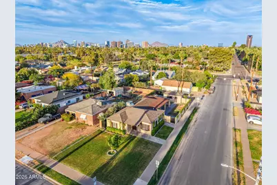 2001 N Laurel Avenue, Phoenix, AZ 85007 - Photo 39