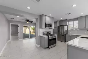 2001 N Laurel Ave, Phoenix, AZ 85007 - Photo 9