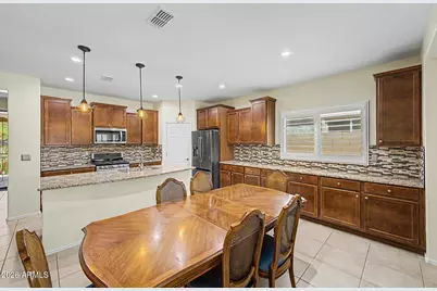 10847 E Thatcher Avenue, Mesa, AZ 85212 - Photo 9