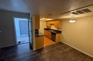 740 W Elm St, Phoenix, AZ 85013 - Photo 3