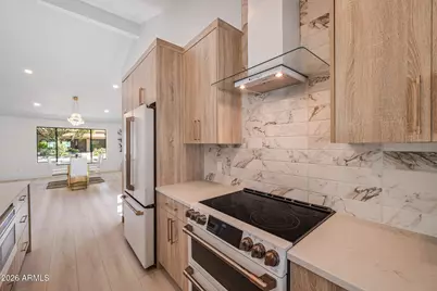 10012 N 76th Place, Scottsdale, AZ 85258 - Photo 9