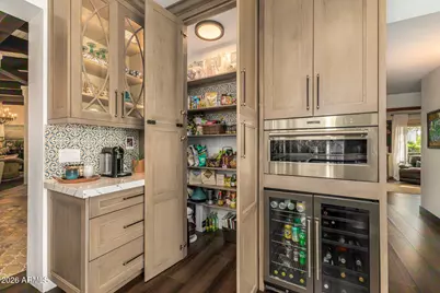 8132 E Del Barquero Drive, Scottsdale, AZ 85258 - Photo 13