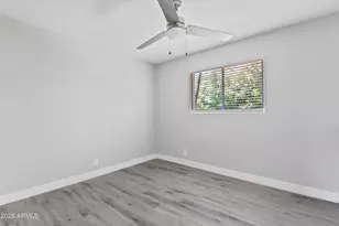 35 W Medlock Dr, Phoenix, AZ 85013 - Photo 11