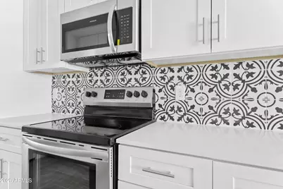 35 W Medlock Drive #2, Phoenix, AZ 85013 - Photo 7