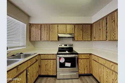 7034 W Purdue Avenue, Peoria, AZ 85345 - Photo 3