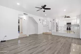 7813 W Dreyfus Dr, Peoria, AZ 85381 - Photo 9