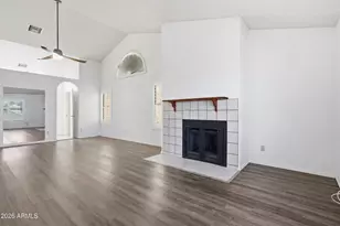 7813 W Dreyfus Dr, Peoria, AZ 85381 - Photo 15